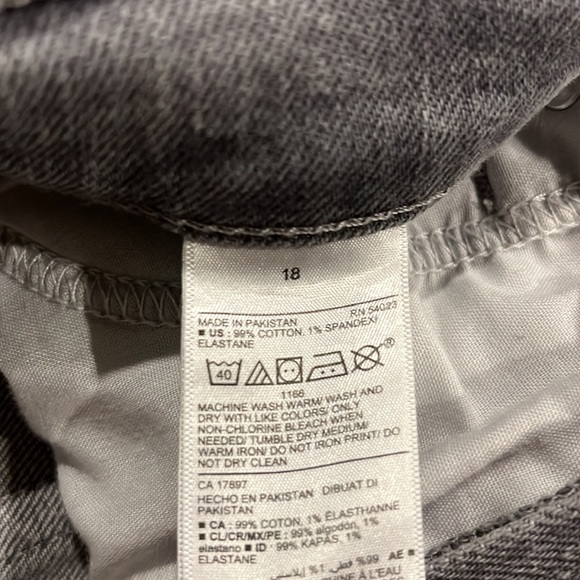 OldNavy sky-hi straight extra high rise size 18 button fly - Picture 7 of 8